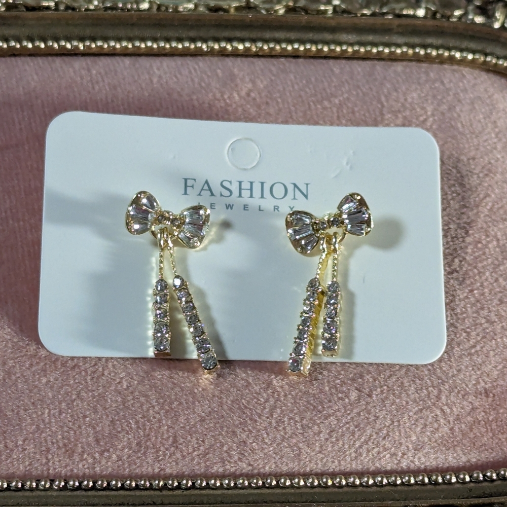 new Elegant Gold Tone Bow Fashion Jewelry Earrings Gift Women
